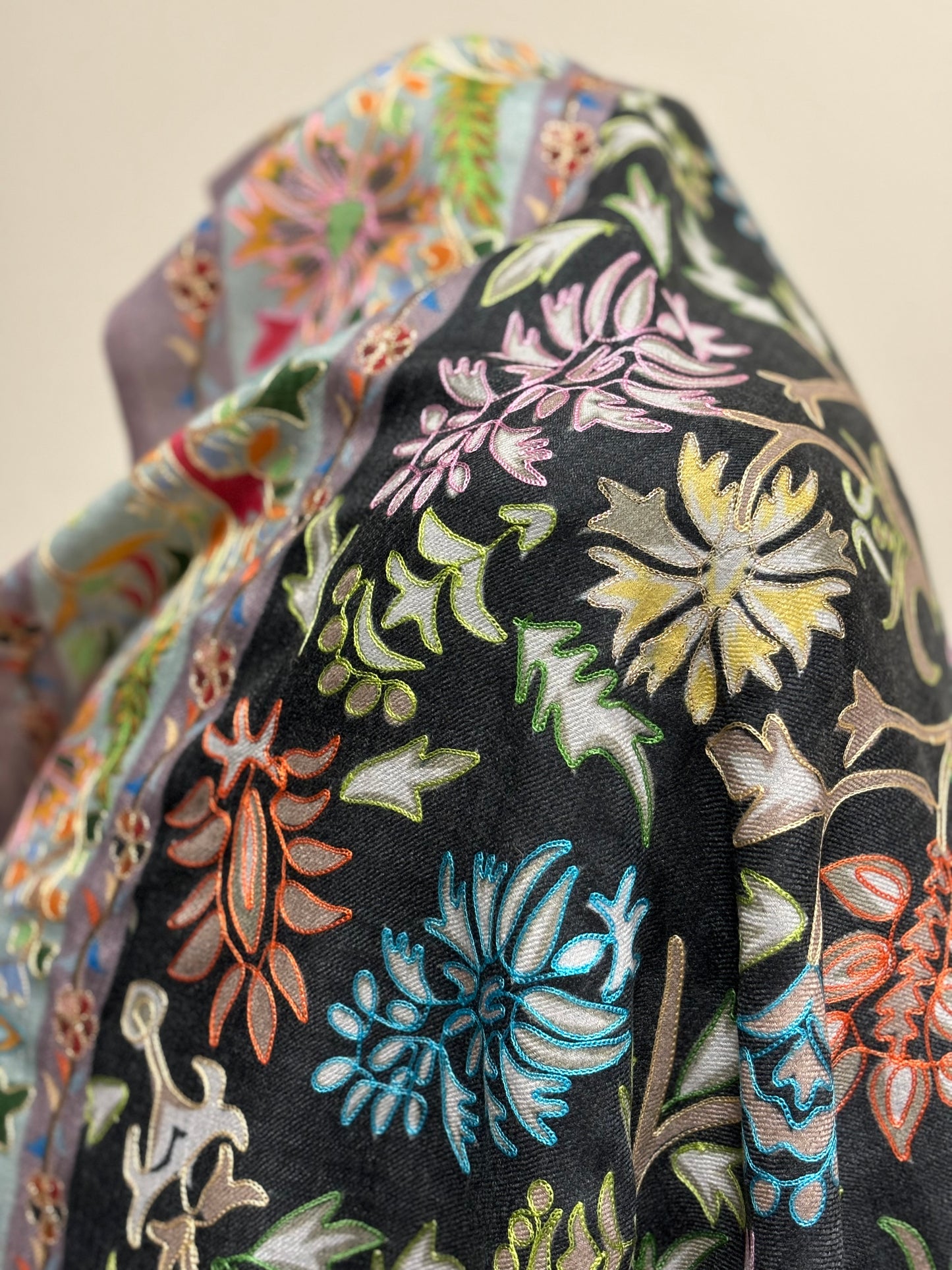 Luna Kalamkaari Multi Color Print on Black Shawl