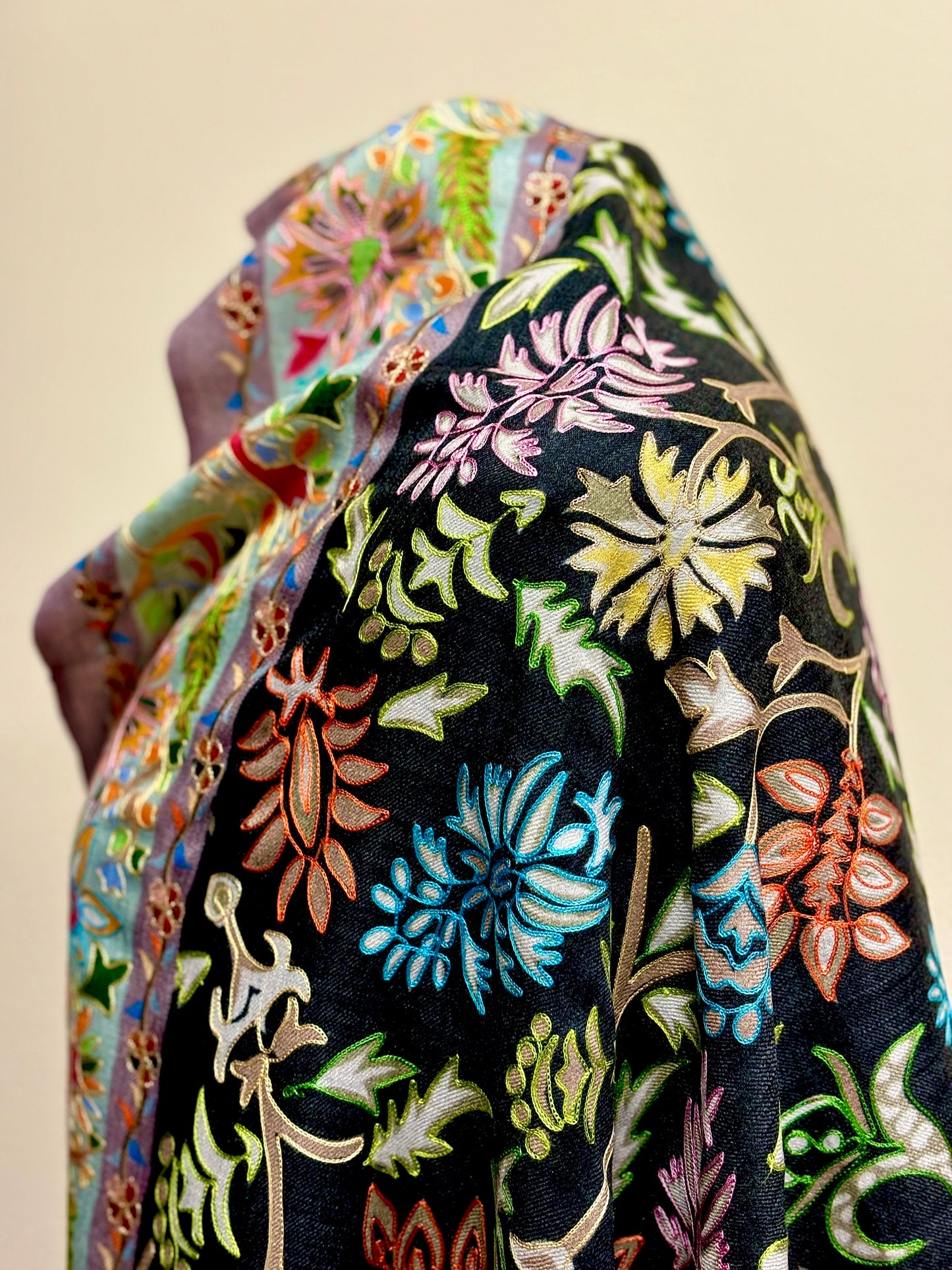 Luna Kalamkaari Multi Color Print on Black Shawl
