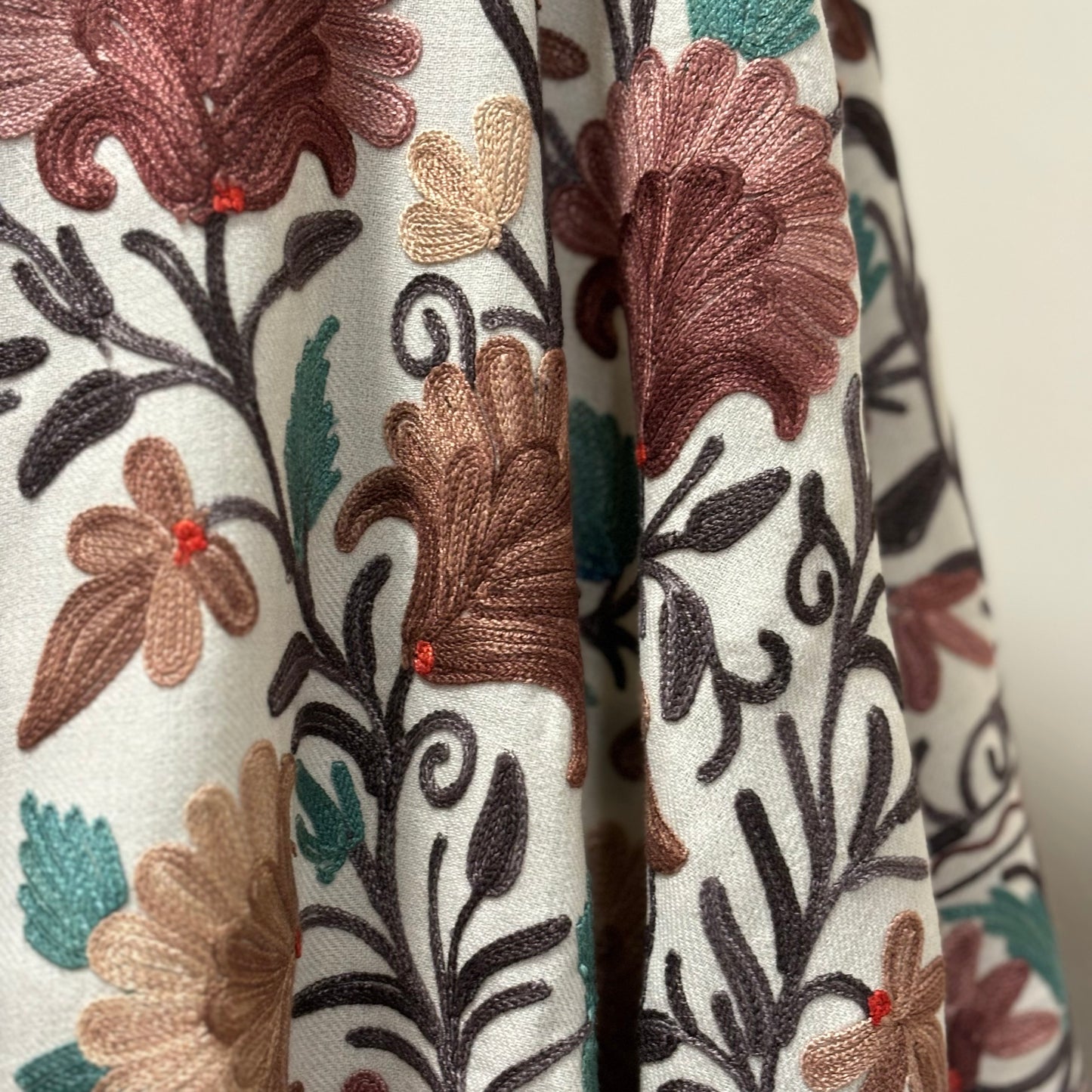 Ivory Color Shawl with Multi Color Aari Embroidry